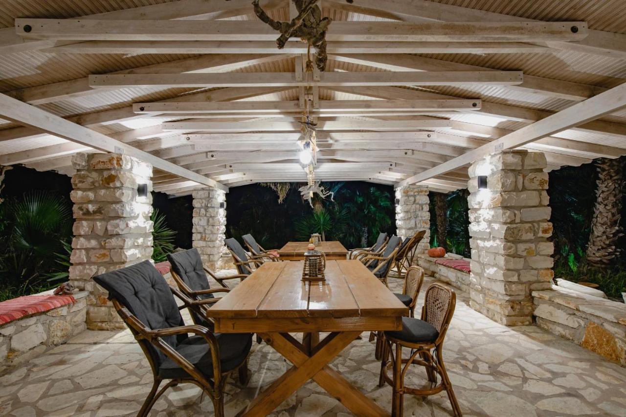 Orraon Lux Aparts Preveza Buitenkant foto
