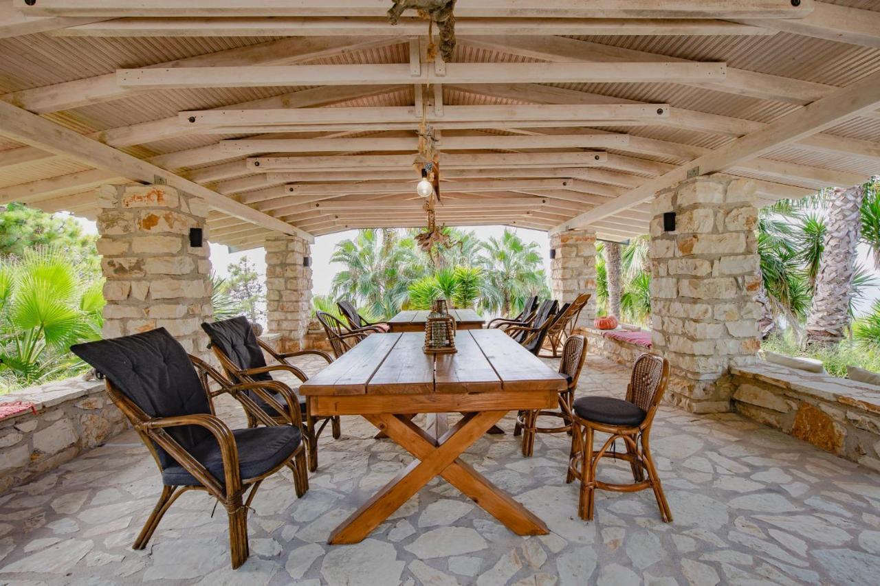 Orraon Lux Aparts Preveza Buitenkant foto