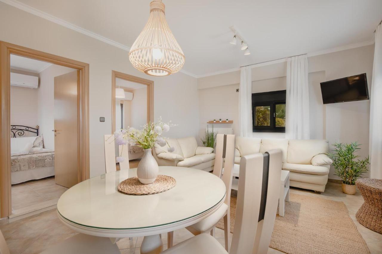 Orraon Lux Aparts Preveza Buitenkant foto