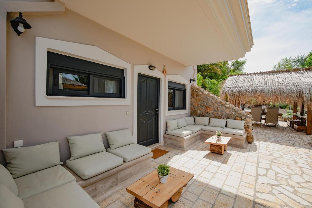 Orraon Lux Aparts Preveza Buitenkant foto