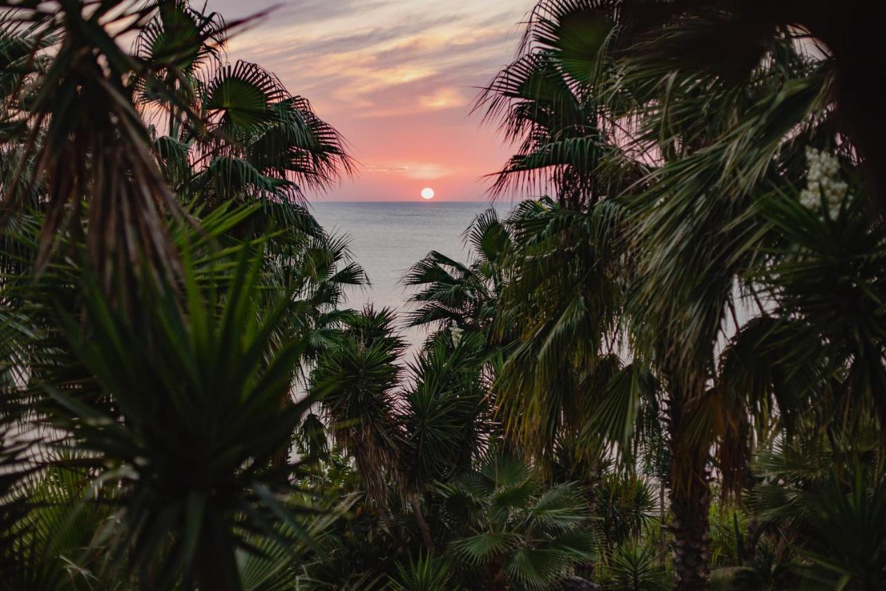 Orraon Lux Aparts Preveza Buitenkant foto